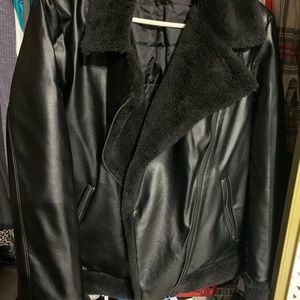 Vera Wang imitation leather coat with fur collar and cuffs